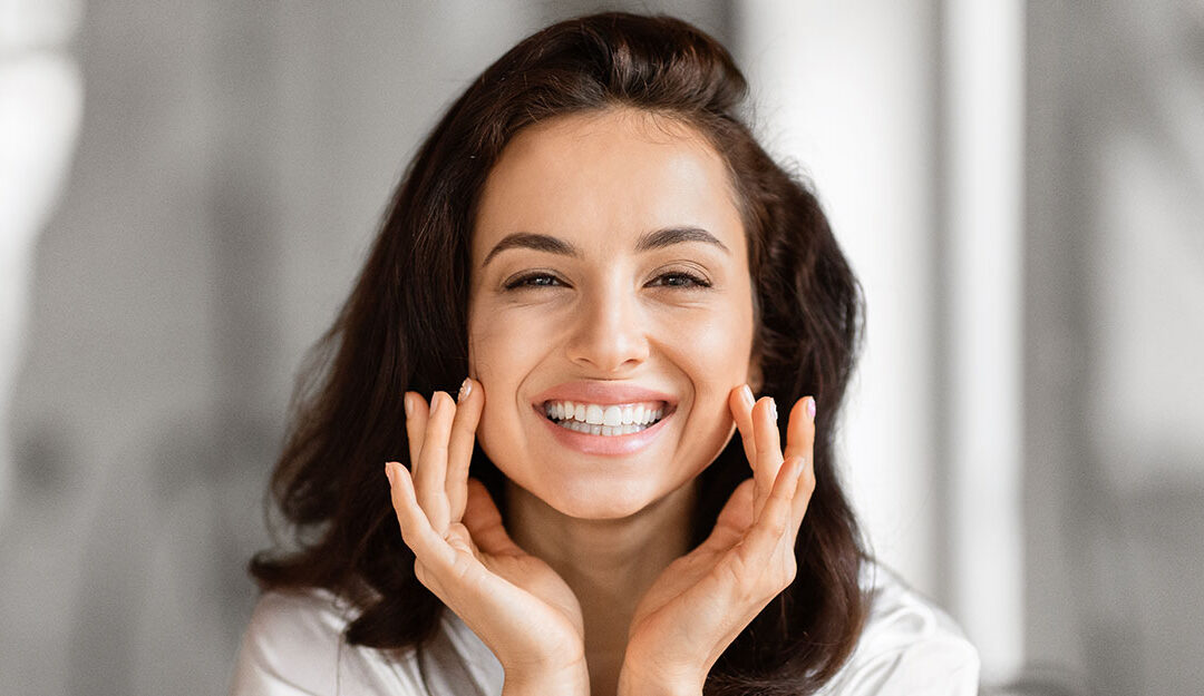 Transform Your Life With a Custom Smile Makeover in The Woodlands