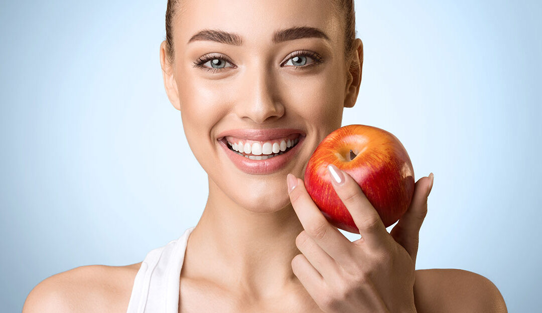 Eat This, Not That: A Simple Guide to Healthy Gums